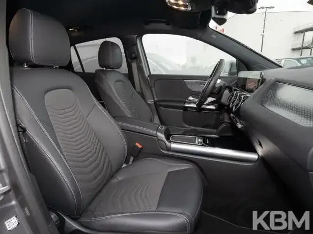 Mercedes-Benz GLA 180