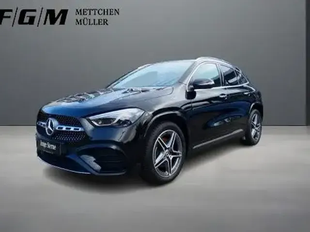 Mercedes-Benz GLA 200