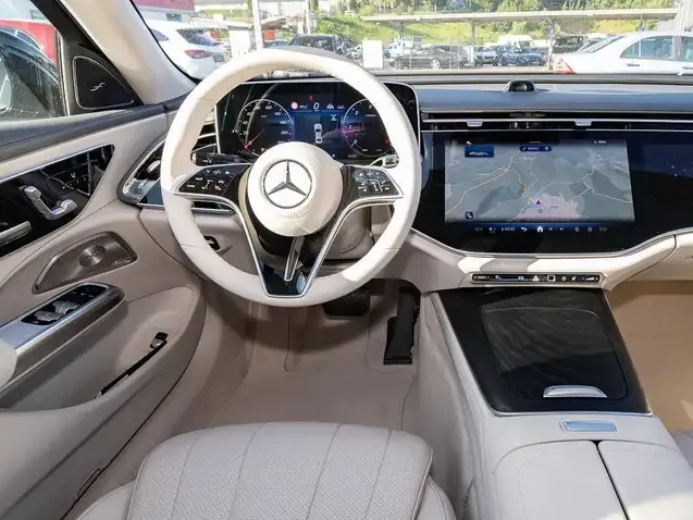 Mercedes-Benz E 200