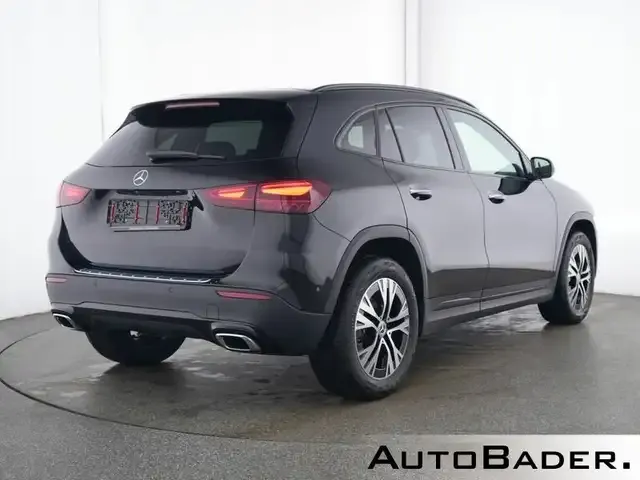 Mercedes-Benz GLA 180
