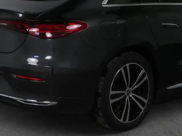 Mercedes-Benz EQE 300