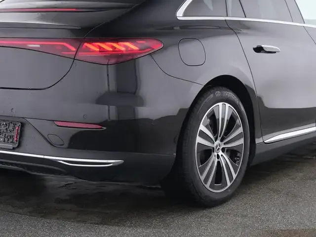 Mercedes-Benz EQE 350