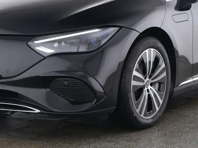 Mercedes-Benz EQE 350