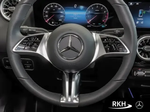 Mercedes-Benz GLA 180