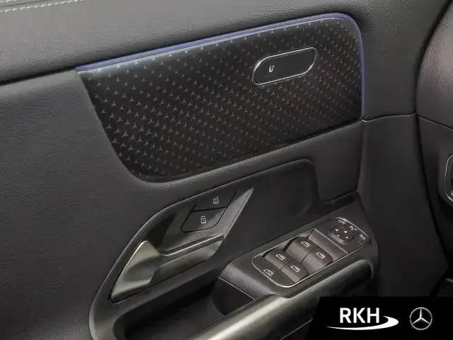 Mercedes-Benz GLA 180