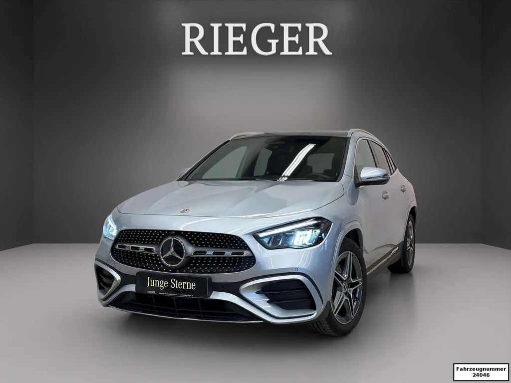 Mercedes-Benz GLA 220