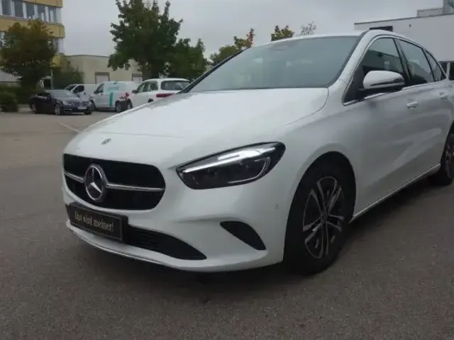 Mercedes-Benz B 200