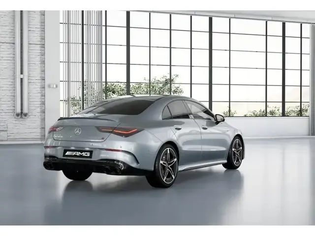 Mercedes-Benz CLA 45 AMG