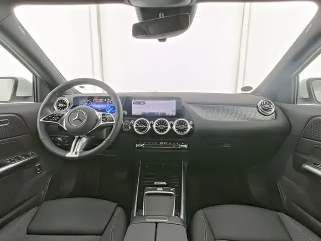 Mercedes-Benz EQA 300