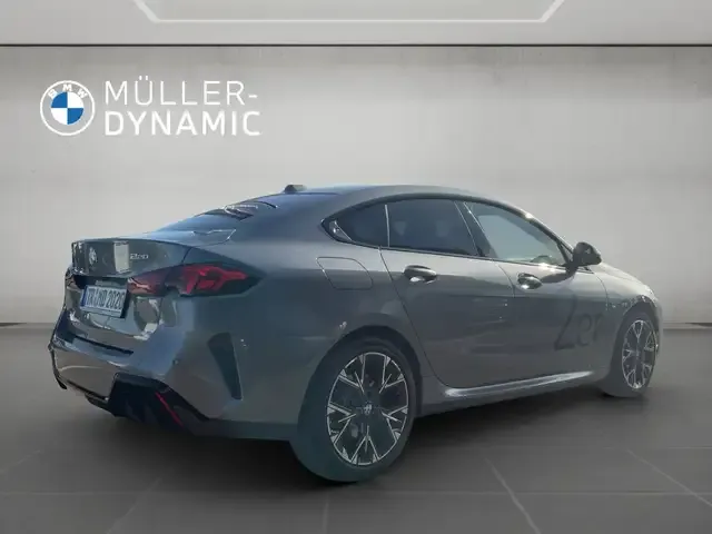BMW 220