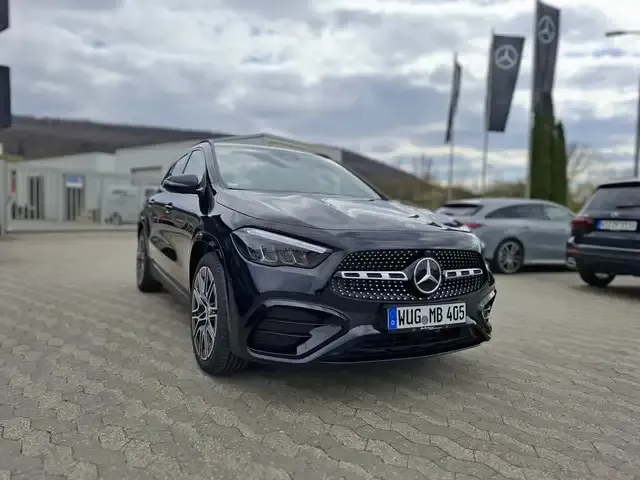Mercedes-Benz GLA 220
