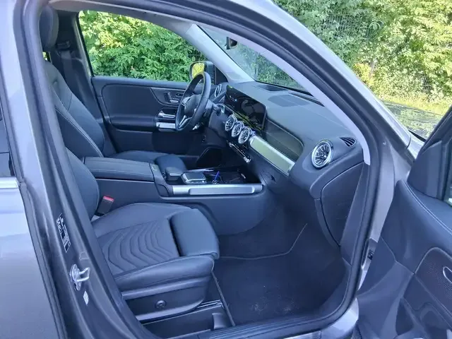 Mercedes-Benz GLB 200