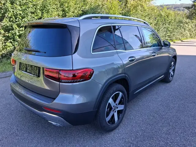 Mercedes-Benz GLB 200