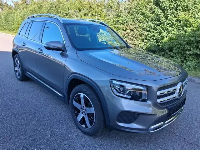 Mercedes-Benz GLB 200