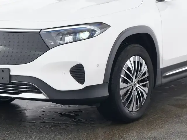 Mercedes-Benz EQB 300