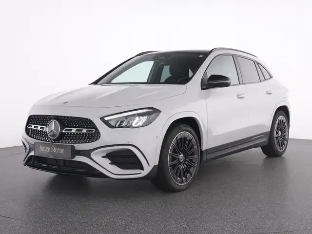 Mercedes-Benz GLA 220
