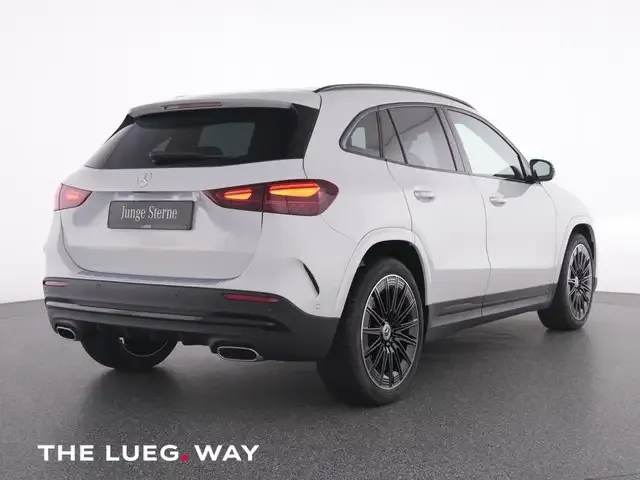 Mercedes-Benz GLA 220