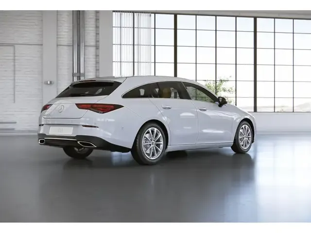 Mercedes-Benz CLA 200