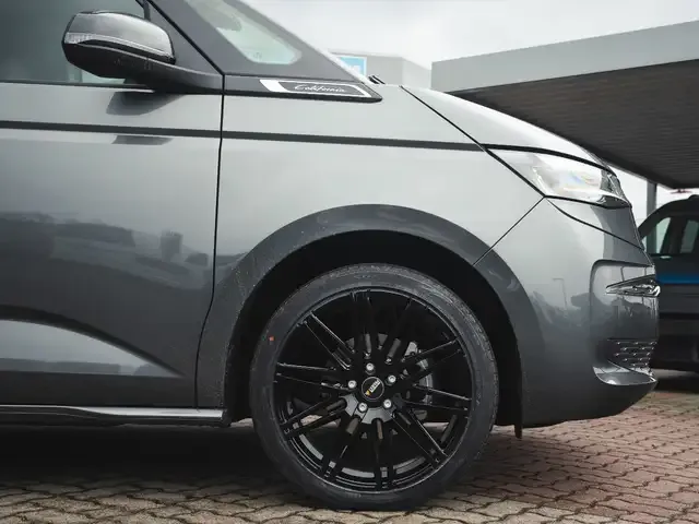 Volkswagen T7 California