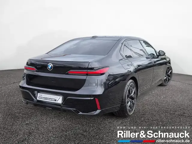 BMW 740
