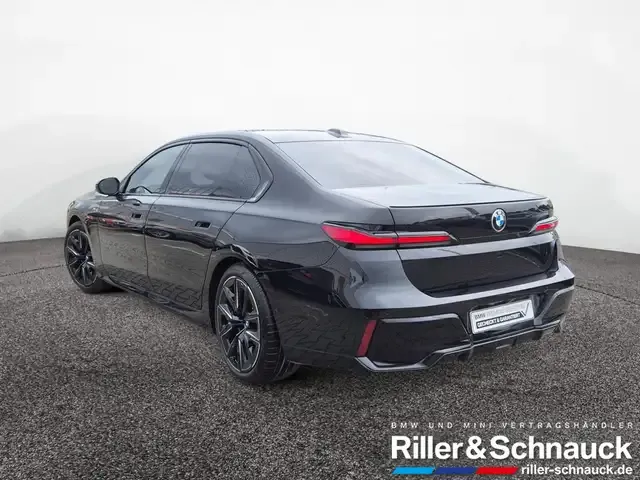 BMW 740