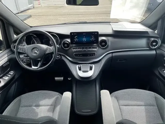 Mercedes-Benz V 250