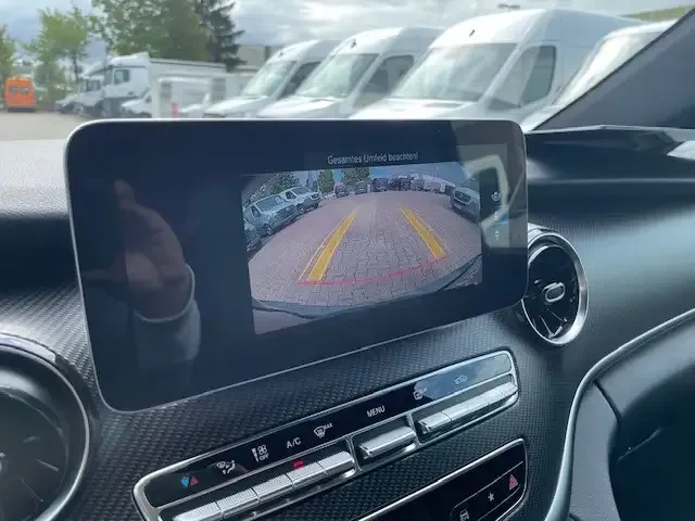 Mercedes-Benz V 250