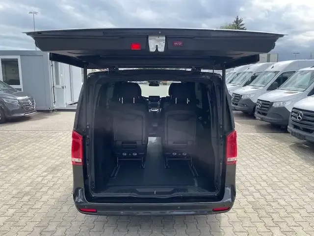 Mercedes-Benz V 250
