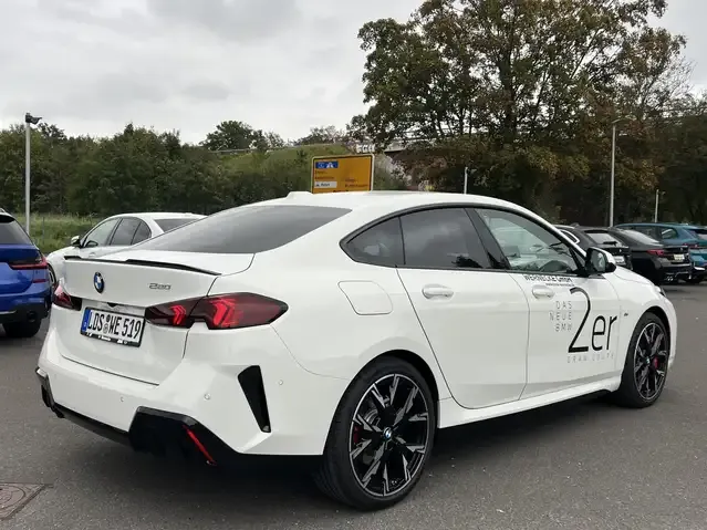 BMW 220