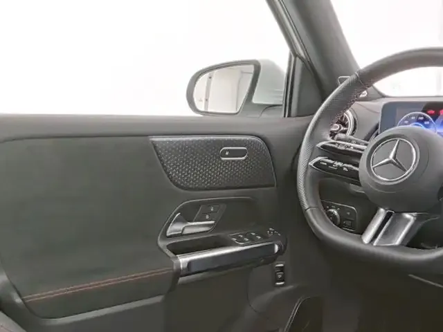 Mercedes-Benz EQB 350