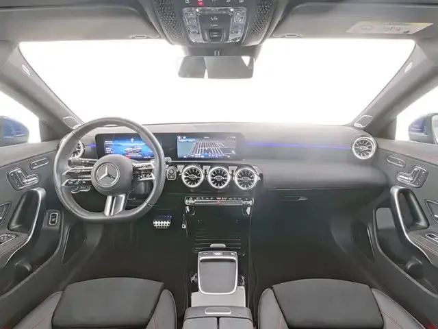 Mercedes-Benz CLA 180