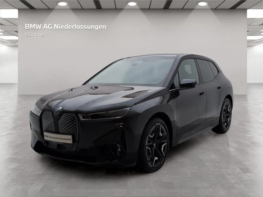 BMW iX