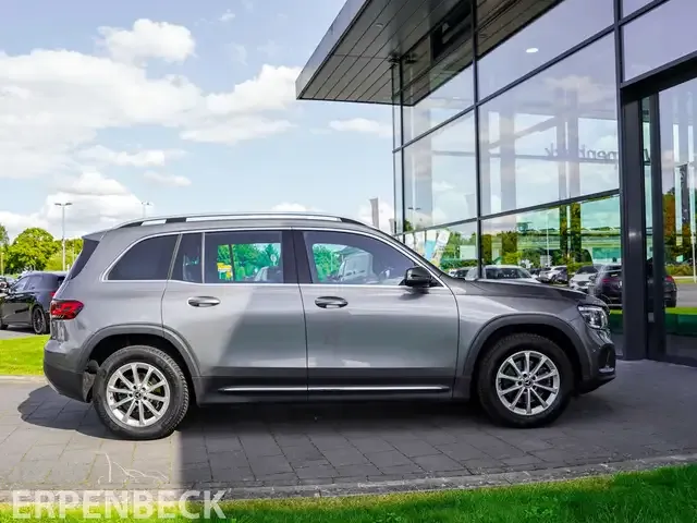 Mercedes-Benz GLB 200