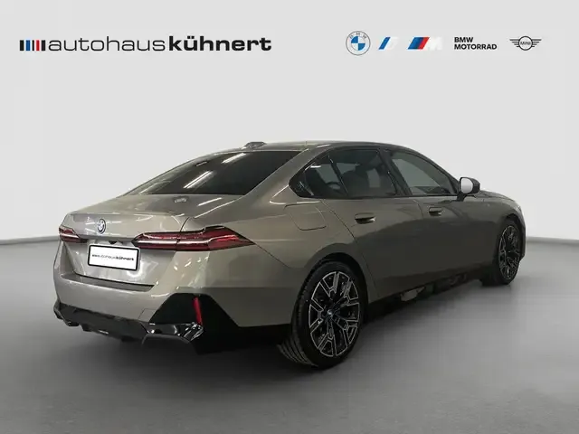 BMW 550
