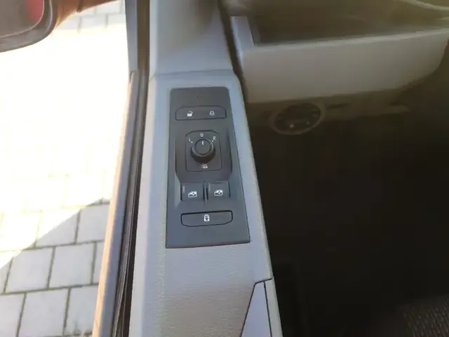 Volkswagen T6.1 Caravelle