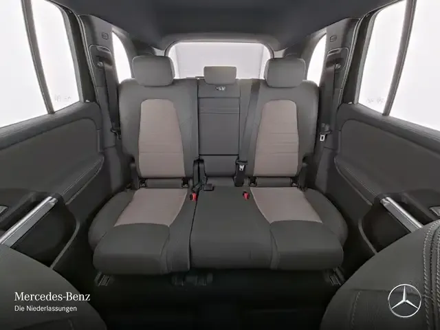 Mercedes-Benz EQB 250