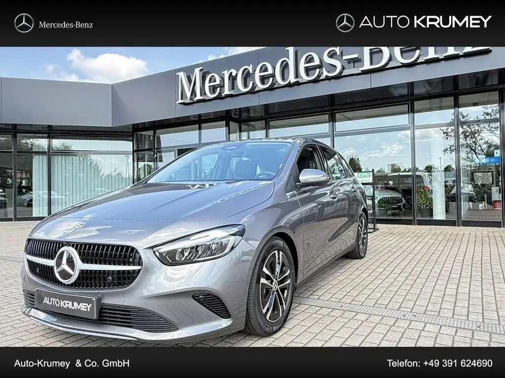 Mercedes-Benz B 180