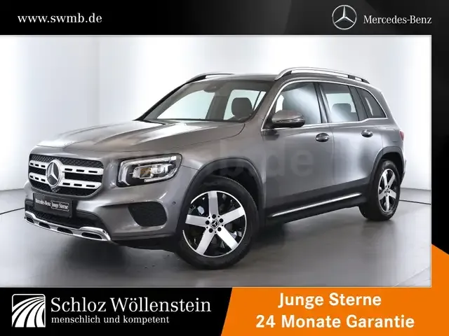 Mercedes-Benz GLB 220