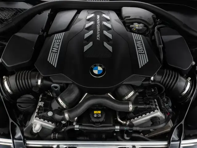 BMW M850