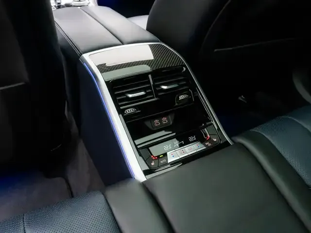 BMW M850