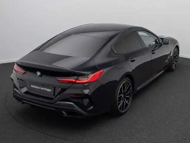 BMW M850