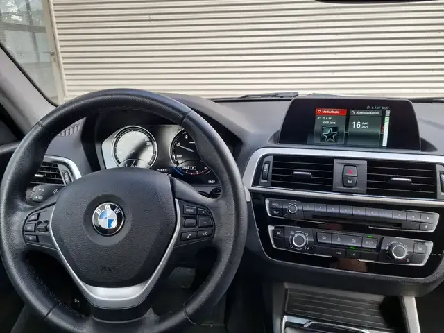 BMW 118