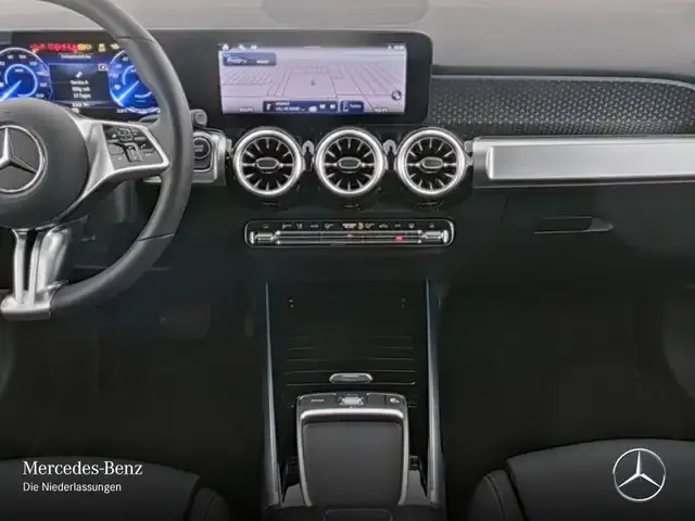 Mercedes-Benz EQB 300