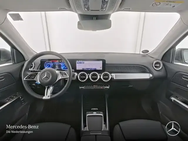 Mercedes-Benz EQB 300