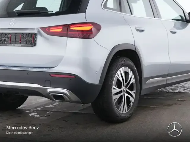 Mercedes-Benz GLA 180