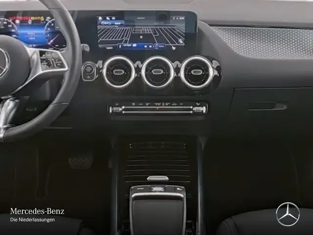 Mercedes-Benz GLA 180