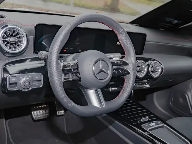 Mercedes-Benz CLA 220