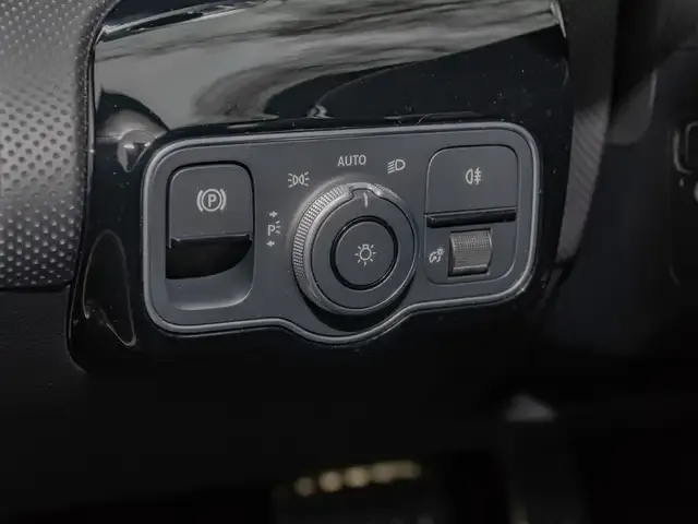 Mercedes-Benz CLA 220