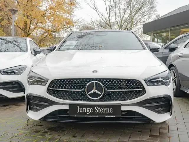 Mercedes-Benz CLA 220