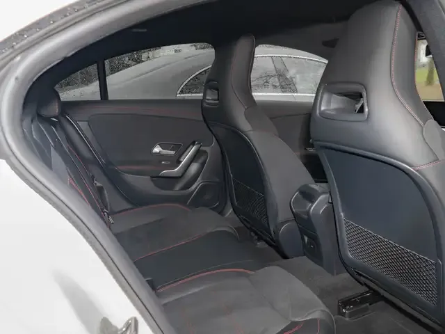 Mercedes-Benz CLA 220